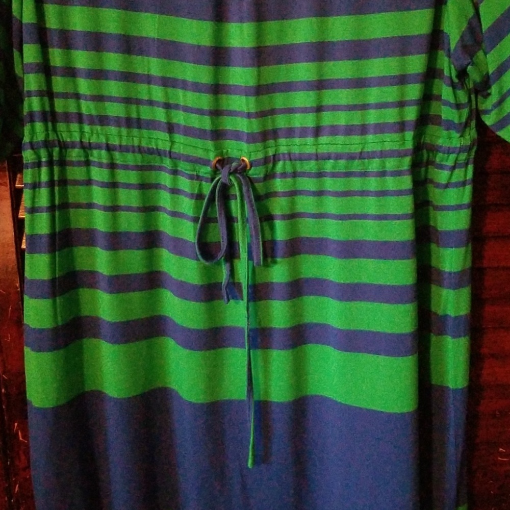 Dress - Picture 6 of 6
